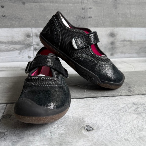 PLAE Other - Plae Emme Black Shimmer Mary Jane Sneakers Kids 10.5 US